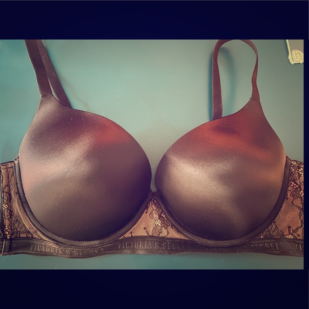 Black Victoria’s Secret Bra 38D